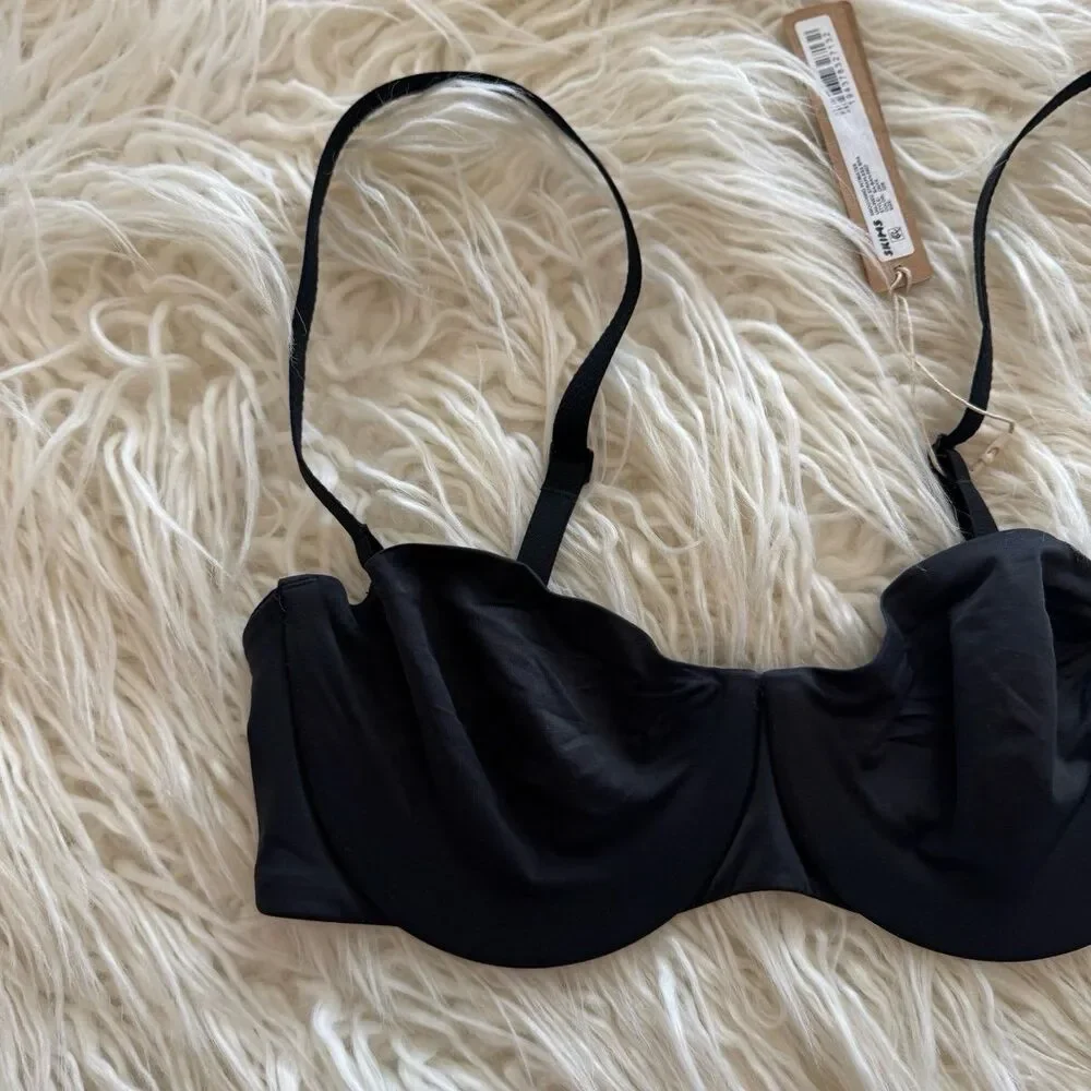 Skims Smoothing Intimates Strapless Bra Onyx Size 32B